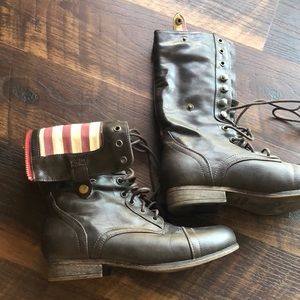 Vintage style combat boots